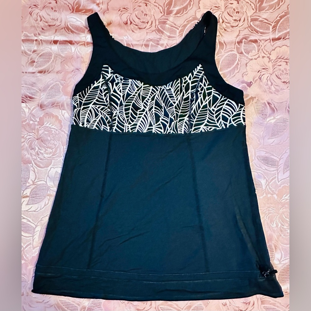 Lululemon top